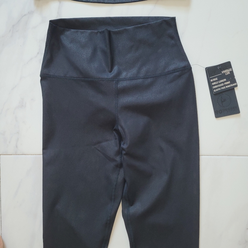 Black High-Waist Leggings for Women - Picture 6 of 8